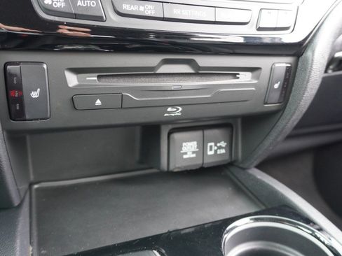 Used 2019 Honda Pilot Touring image 20