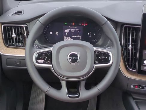 New 2026 Volvo XC60 B5 Plus w/ Protection Package Premier image 23