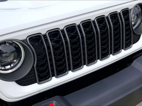 Used 2026 Jeep Wrangler Unlimited Rubicon AWD/4WD image 30