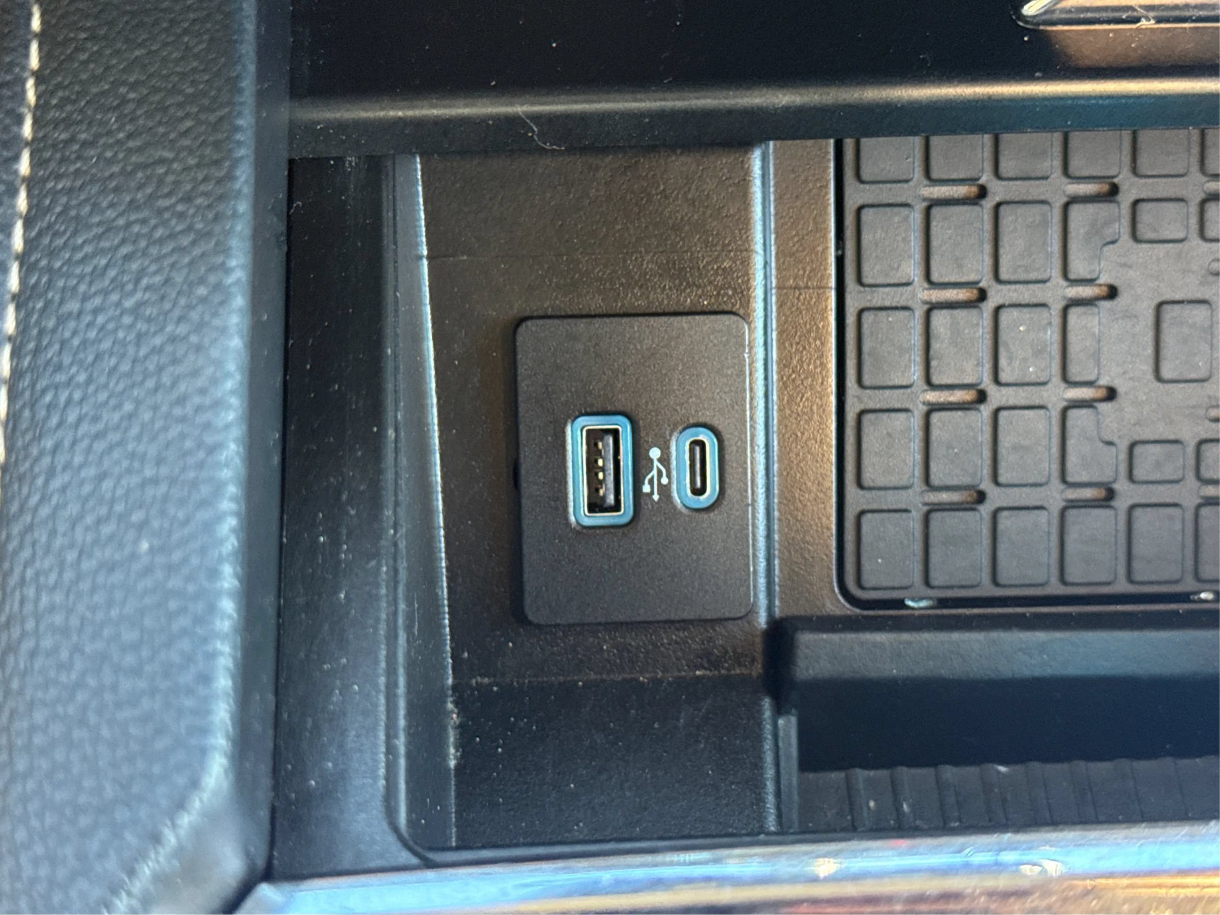 Used 2024 Ford Expedition Max XLT AWD/4WD image 46