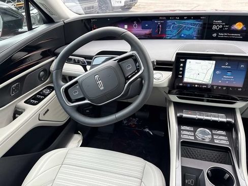 New 2026 Lincoln Nautilus Reserve AWD/4WD image 13