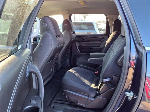 Used 2015 Chevrolet Traverse LT w/ Style and Technology Package image 9