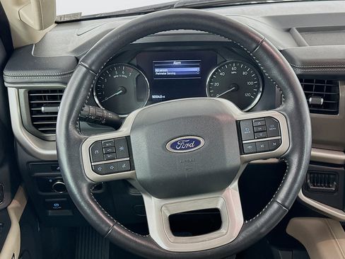 Used 2024 Ford Expedition Max XLT image 18
