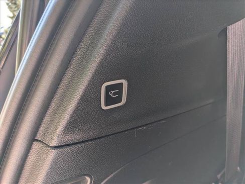 Used 2025 Chrysler Pacifica Select FWD image 22