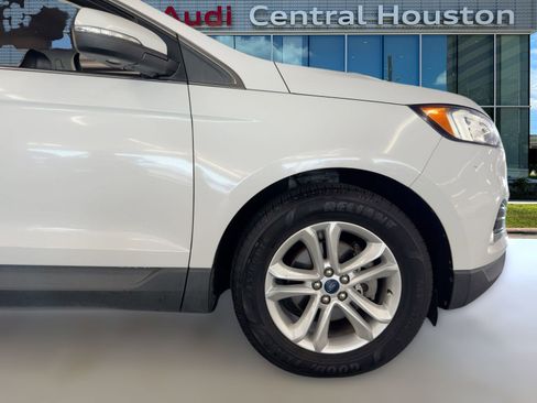 Used 2020 Ford Edge SEL image 12