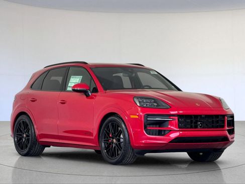 New 2026 Porsche Cayenne GTS image 10