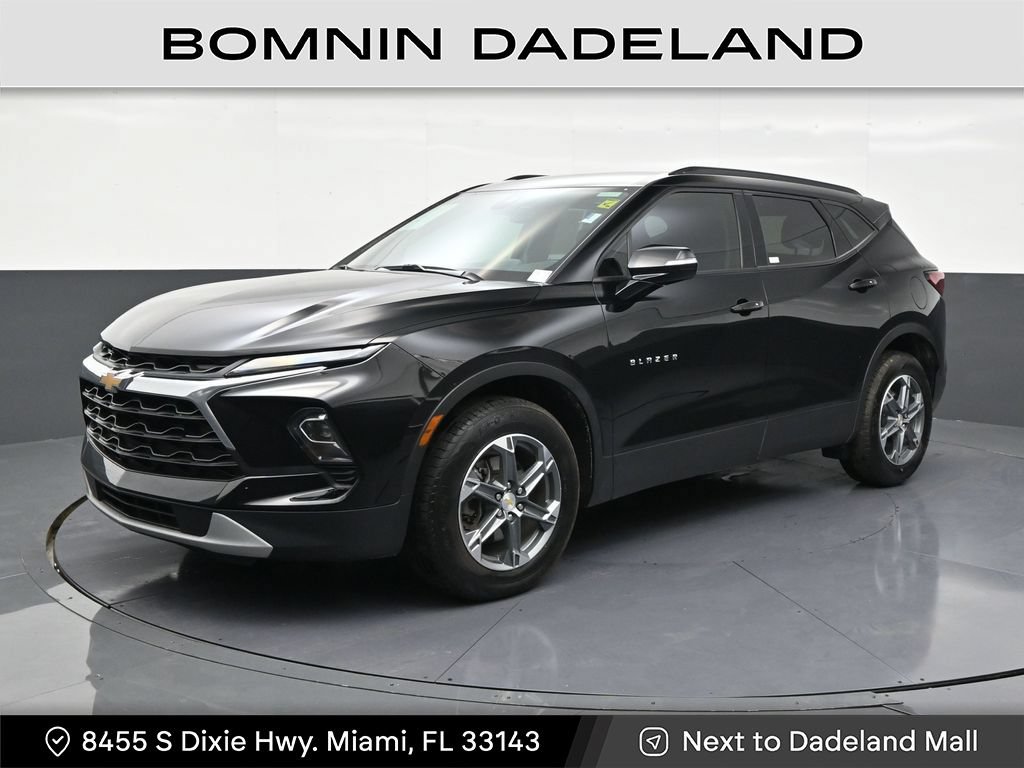 Used 2024 Chevrolet Blazer LT FWD image 1