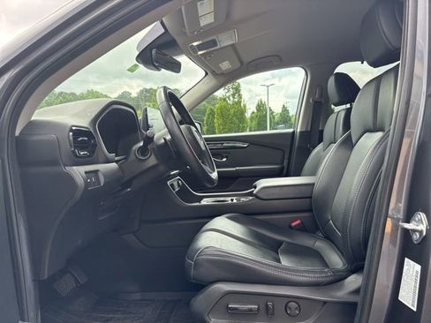 Used 2024 Honda Pilot EX-L image 11