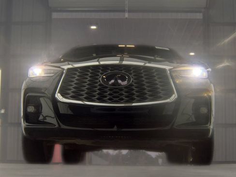 Certified 2025 INFINITI QX55 Luxe w/ Cargo Package AWD/4WD image 6