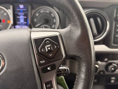 Used 2018 Toyota Tacoma SR5 image 21
