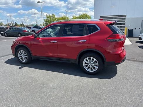 Used 2017 Nissan Rogue SV w/ SV Premium Package AWD/4WD image 13