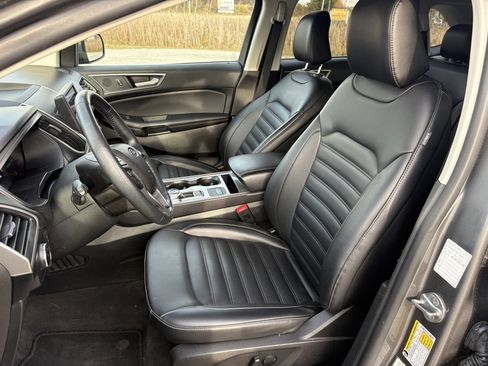 Used 2024 Ford Edge SEL image 2