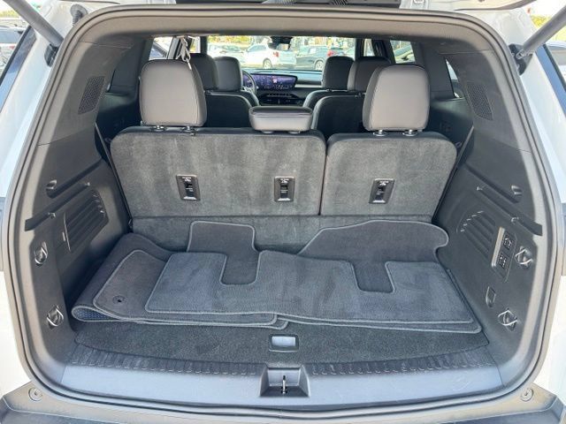 Used 2026 Buick Enclave Preferred w/ Power Package FWD image 23
