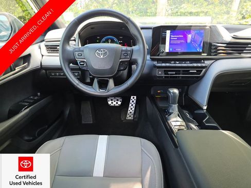 Certified 2025 Toyota Camry SE FWD image 7