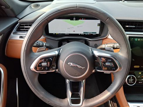 Used 2024 Jaguar F-PACE R-Dynamic S AWD/4WD image 20