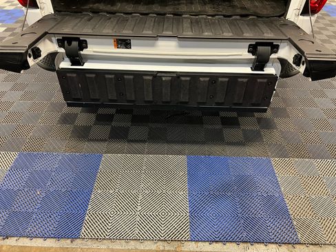 Used 2023 GMC Sierra 1500 SLT w/ SLT Premium Plus Package image 37