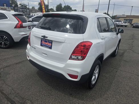 Used 2019 Chevrolet Trax LS w/ Tint and Cruise Package AWD/4WD image 11