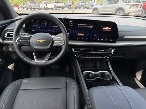 New 2026 Chevrolet Traverse LT w/ LPO, Cargo Package FWD image 23
