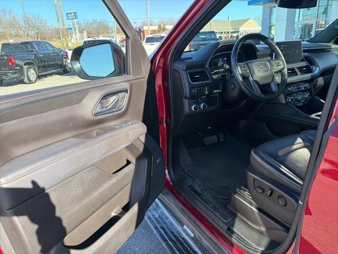 Used 2022 GMC Yukon AT4 image 32