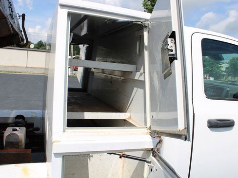 Used 2016 RAM 5500 Tradesman w/ Power & Remote Entry Group AWD/4WD image 23