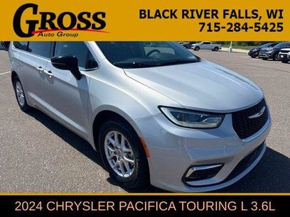 Certified 2024 Chrysler Pacifica Touring-L