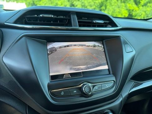 Used 2021 Chevrolet TrailBlazer LS FWD image 17