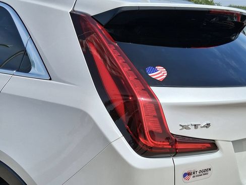 Certified 2022 Cadillac XT4 Premium Luxury w/ Enhanced Visibility Package FWD image 8
