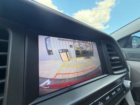 Used 2019 Hyundai Elantra SEL FWD image 15