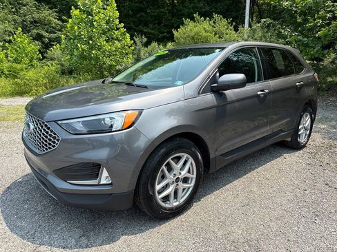 Used 2024 Ford Edge SEL w/ Convenience Package AWD/4WD image 4