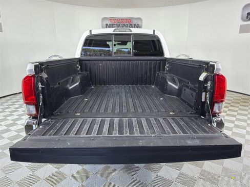 Used 2022 Toyota Tacoma SR5 image 18