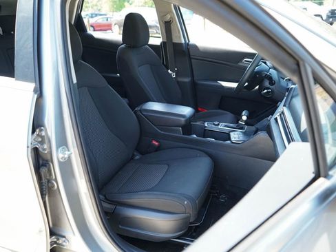 Used 2023 Kia Sportage LX FWD image 12