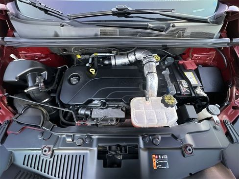 Used 2022 Chevrolet Trax LT w/ LT Convenience Package image 24