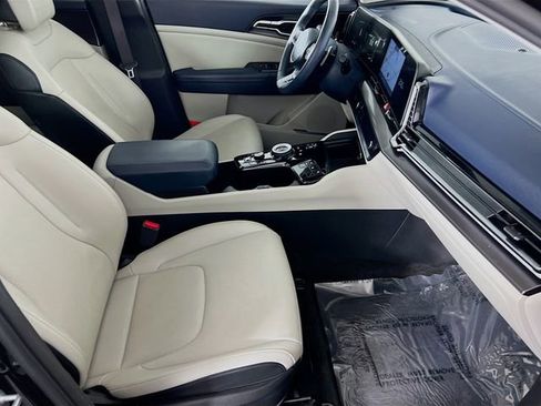 Used 2023 Kia Sportage EX w/ EX Premium Package image 30