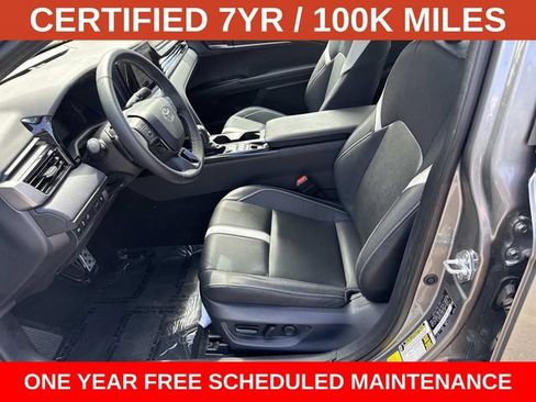 Used 2025 Toyota Camry SE FWD image 14