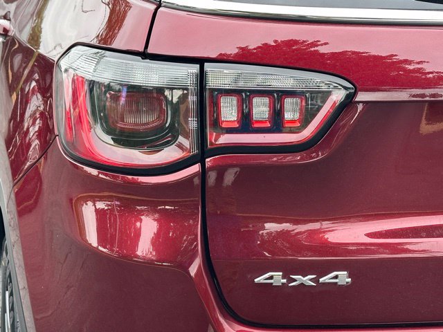 Used 2022 Jeep Compass Latitude AWD/4WD image 15