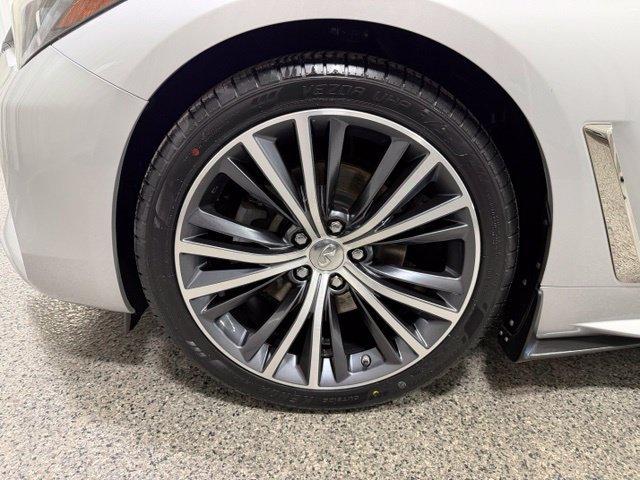 Used 2018 INFINITI Q60 3.0t Luxe w/ Sensory Package 3.0T Luxe AWD/4WD image 29