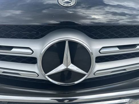 Used 2022 Mercedes-Benz GLC 300 4MATIC image 10