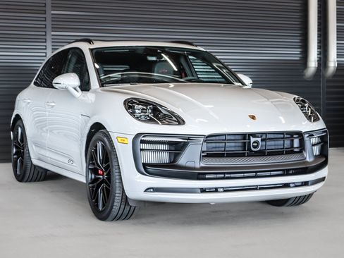Used 2026 Porsche Macan GTS image 7