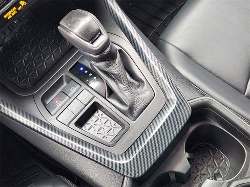 Used 2021 Toyota RAV4 XLE Premium image 15