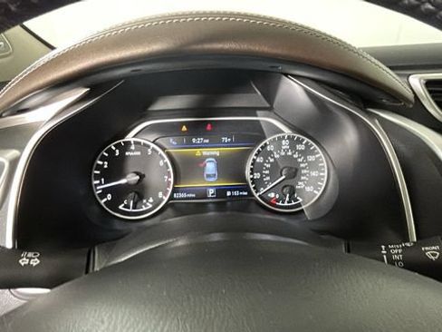 Used 2018 Nissan Murano SL w/ Moonroof Package AWD/4WD image 17
