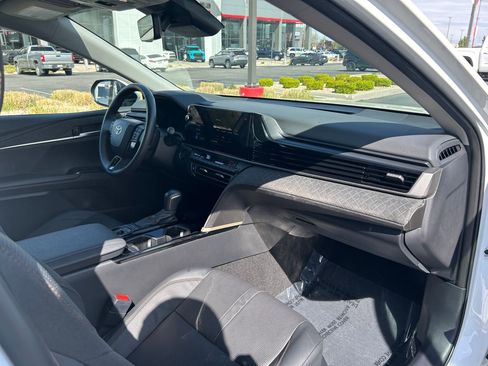 Certified 2025 Toyota Camry XLE FWD image 28