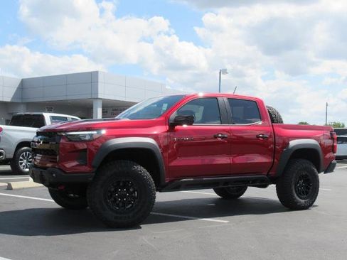 New 2025 Chevrolet Colorado ZR2 w/ ZR2 Bison Edition image 2