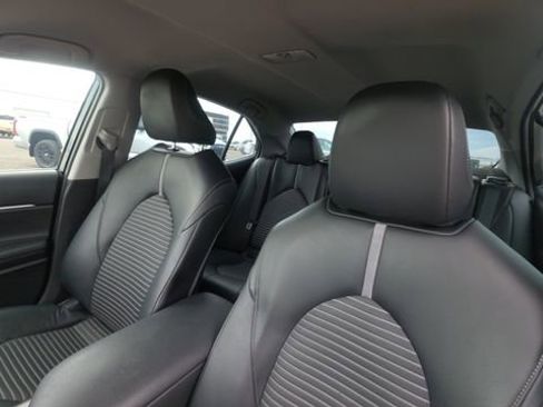 Used 2022 Toyota Camry SE FWD image 14