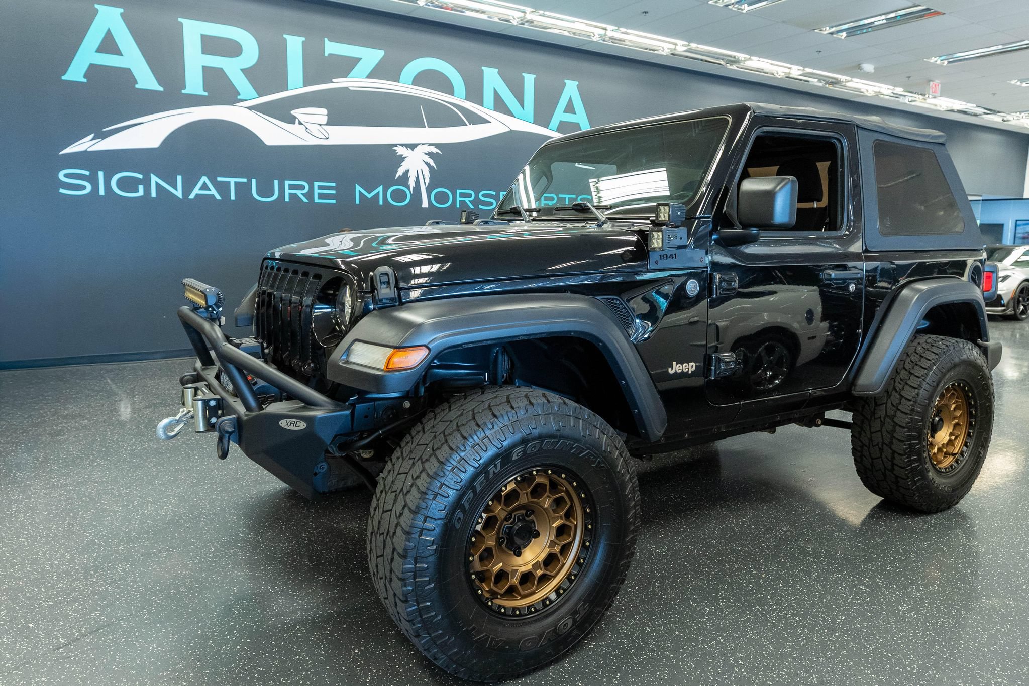 Used 2020 Jeep Wrangler Sport AWD/4WD image 1