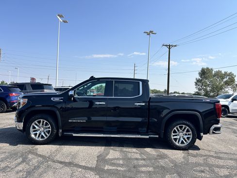 Used 2021 GMC Sierra 1500 SLT w/ SLT Premium Plus Package AWD/4WD image 2