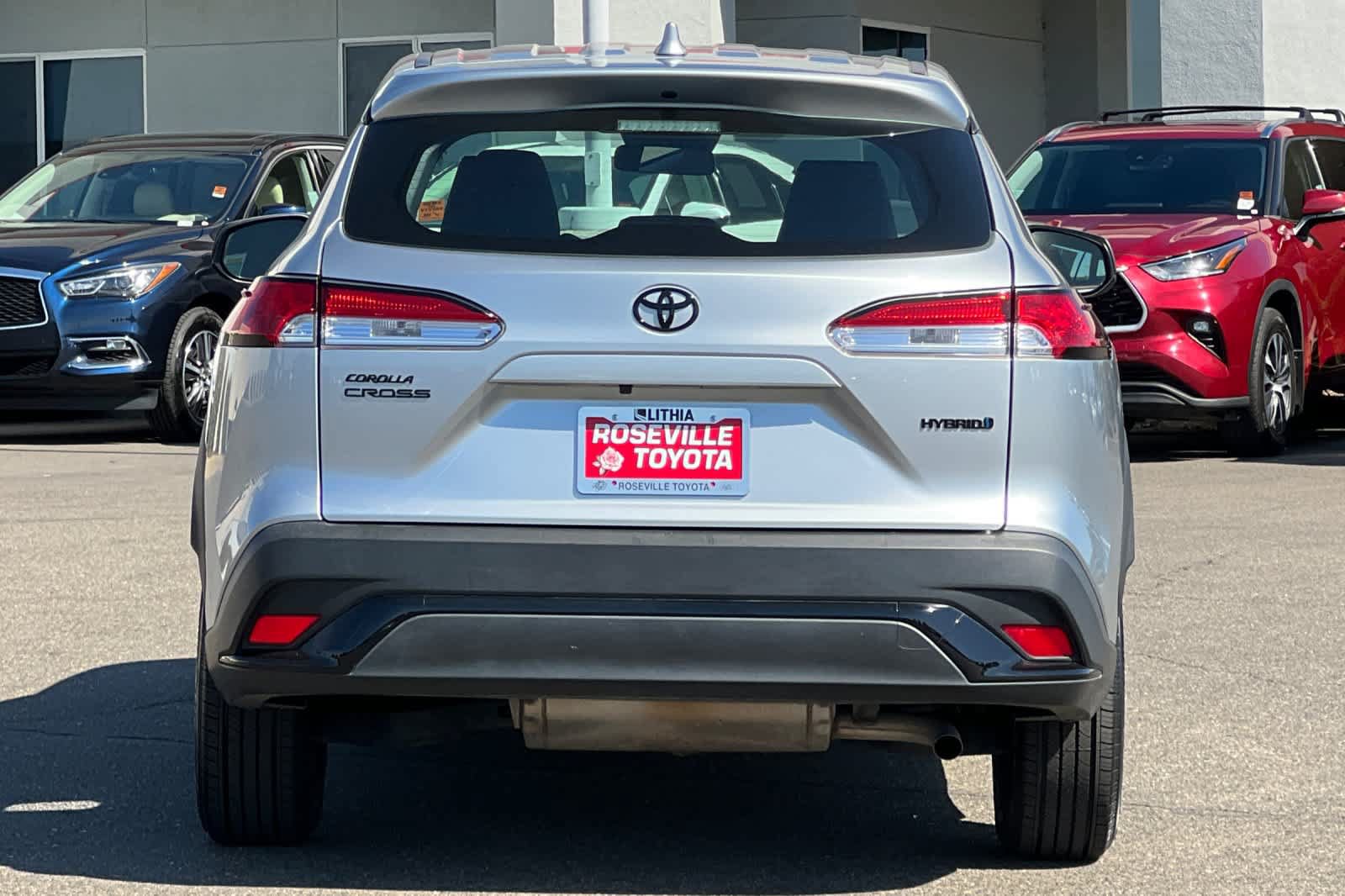 Certified 2024 Toyota Corolla Cross AWD Hybrid image 8
