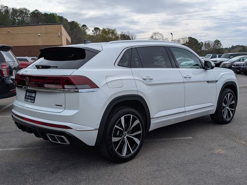 Used 2024 Volkswagen Atlas Cross Sport SEL Premium R-Line image 49