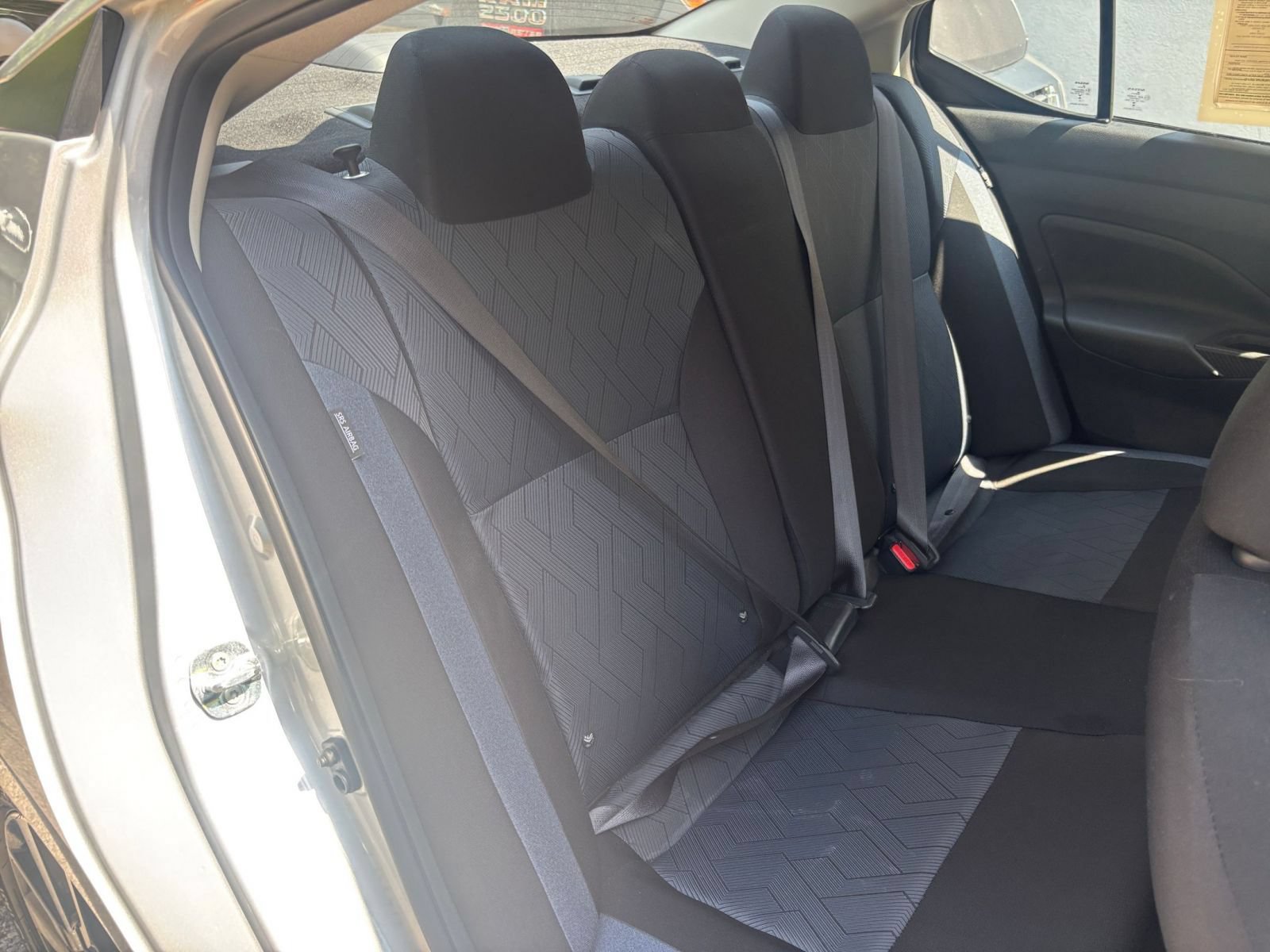 Used 2025 Nissan Versa SV FWD image 33