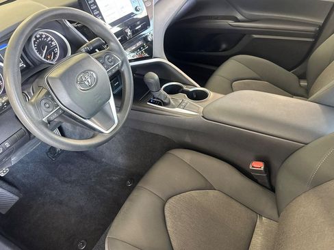 Used 2022 Toyota Camry LE FWD image 4
