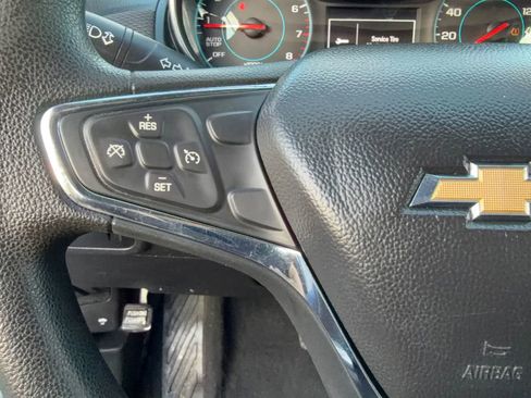 Used 2017 Chevrolet Cruze LT image 19